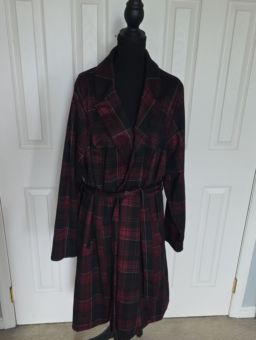 torrid Burgundy and Black Plaid Tie-Waist Trench Coat Size 4x